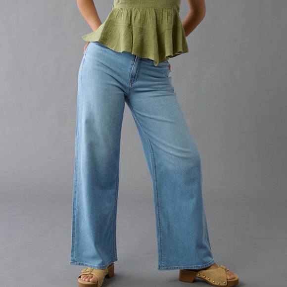 American Eagle Outfitters Denim - American Eagle Stretch Curvy Super High-Waisted Baggy Wide-Leg Jeans 0R